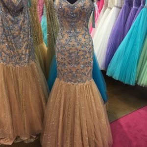 Sherri Hill prom dress